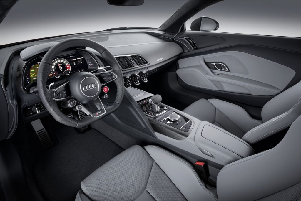 L'intérieur d'une Audi R8 V10